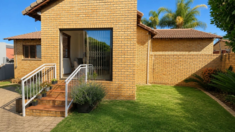 3 Bedroom Property for Sale in Ruimsig A H Gauteng