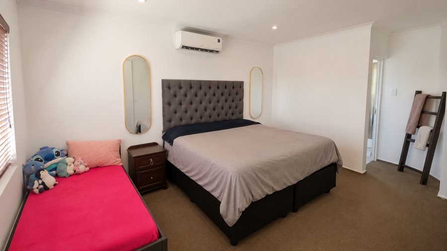 3 Bedroom Property for Sale in Ruimsig A H Gauteng