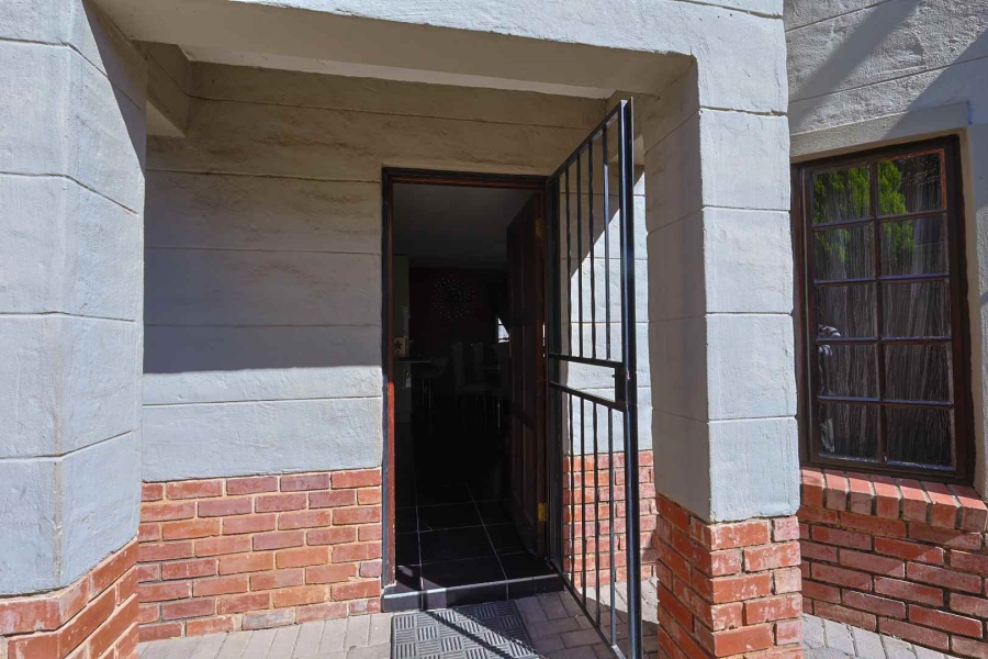 3 Bedroom Property for Sale in Equestria Gauteng