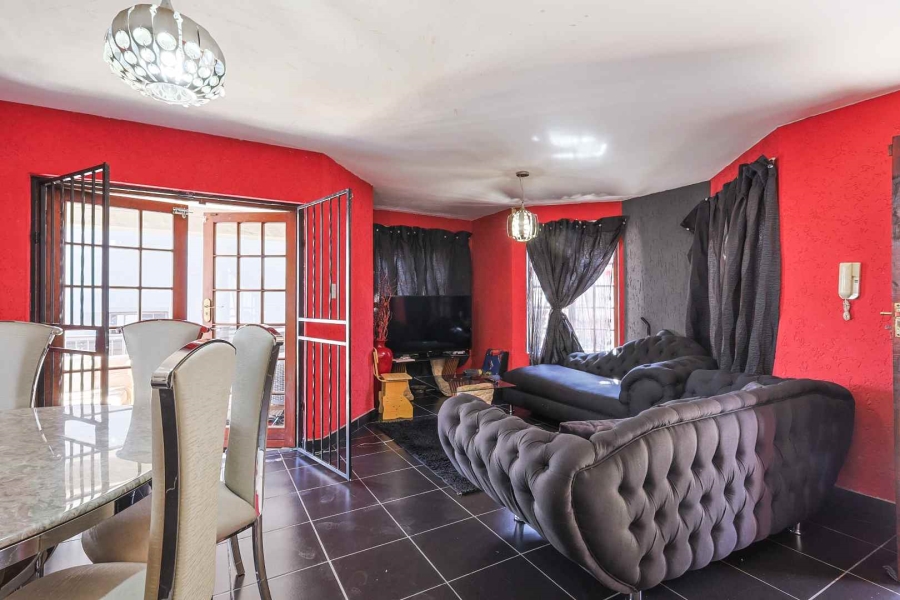 3 Bedroom Property for Sale in Equestria Gauteng
