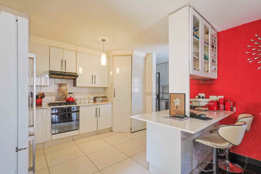 3 Bedroom Property for Sale in Equestria Gauteng