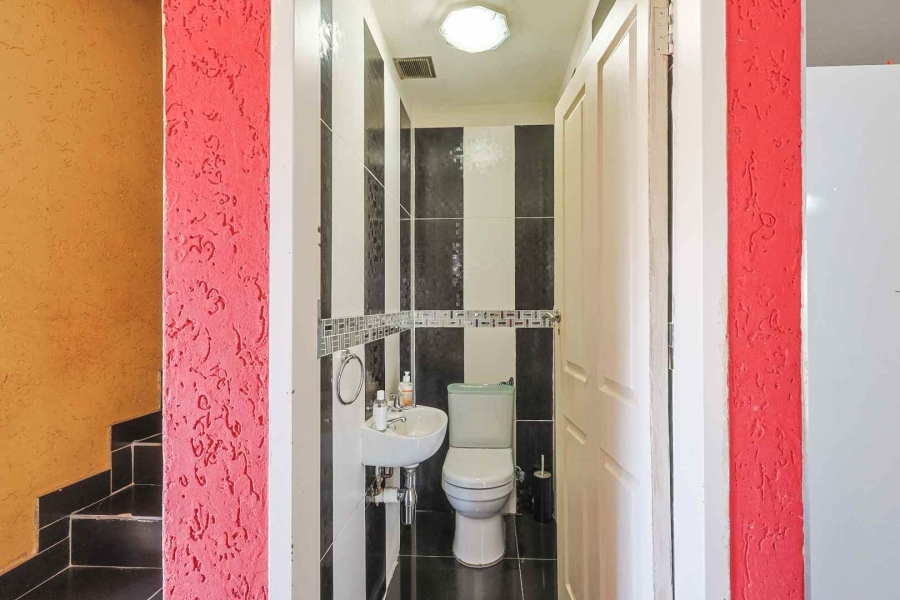 3 Bedroom Property for Sale in Equestria Gauteng