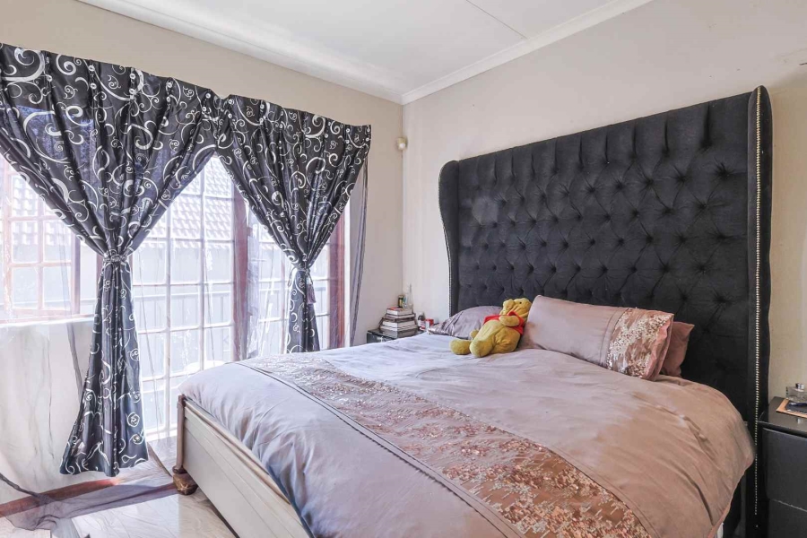 3 Bedroom Property for Sale in Equestria Gauteng
