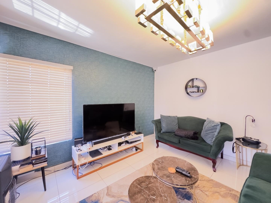 3 Bedroom Property for Sale in Equestria Gauteng