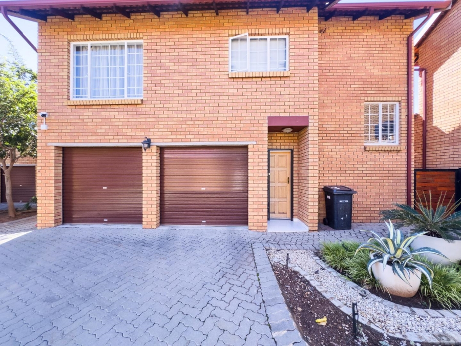 3 Bedroom Property for Sale in Equestria Gauteng