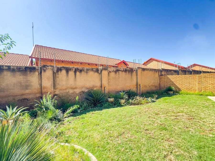 3 Bedroom Property for Sale in Equestria Gauteng