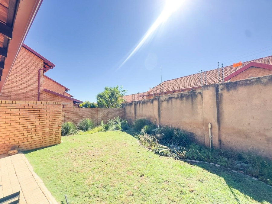 3 Bedroom Property for Sale in Equestria Gauteng