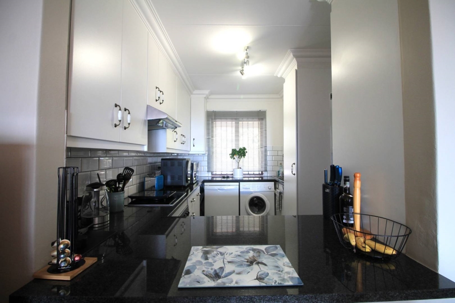 To Let 2 Bedroom Property for Rent in Lonehill Gauteng