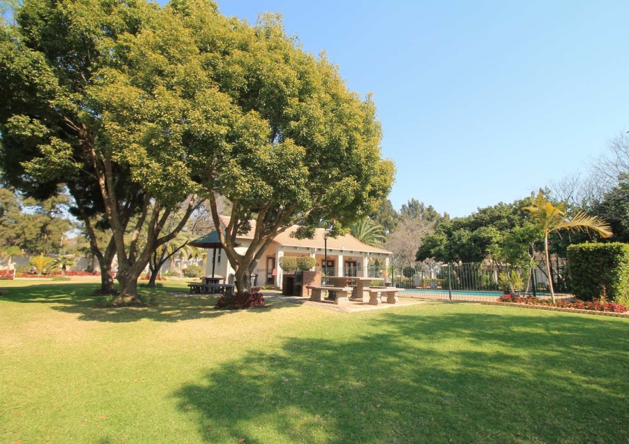 To Let 2 Bedroom Property for Rent in Lonehill Gauteng