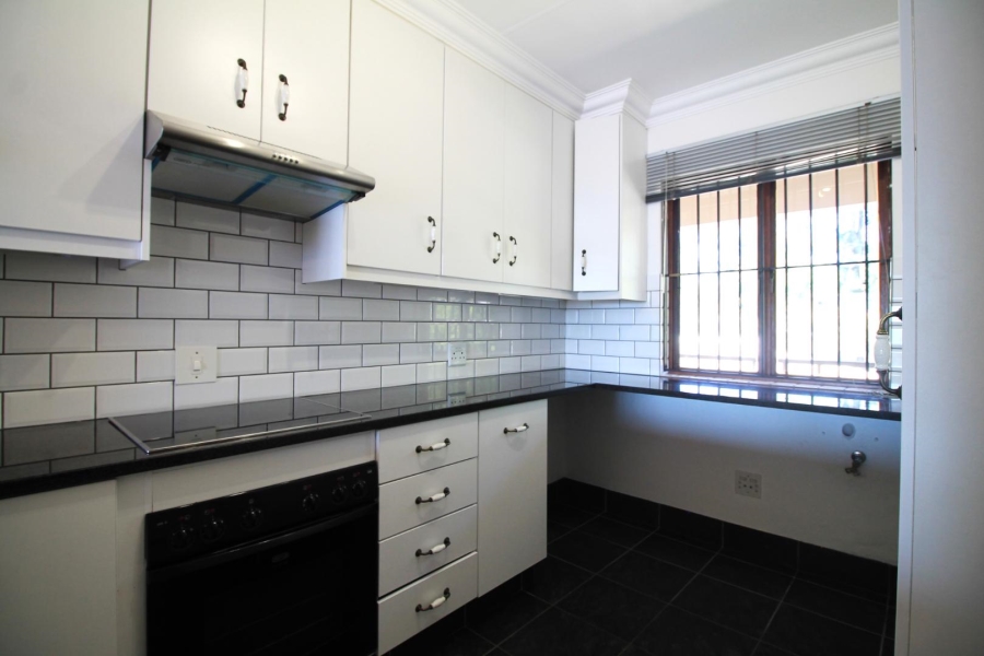 To Let 2 Bedroom Property for Rent in Lonehill Gauteng