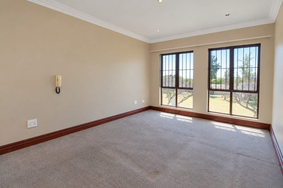To Let 2 Bedroom Property for Rent in Lonehill Gauteng