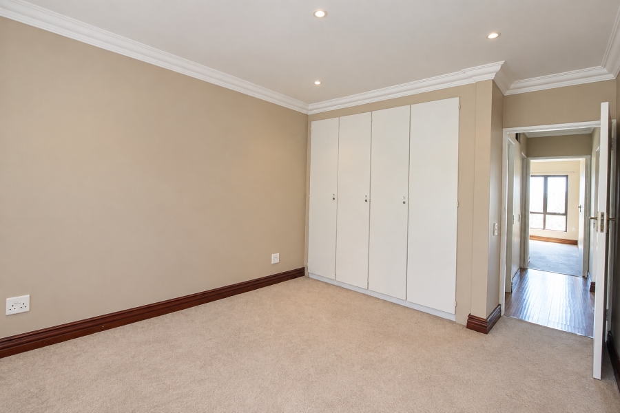 To Let 2 Bedroom Property for Rent in Lonehill Gauteng