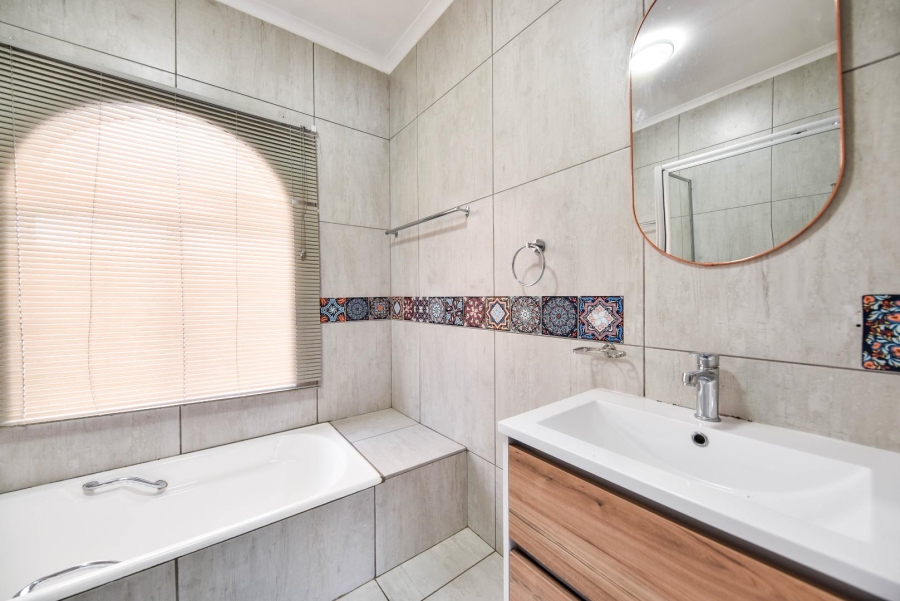 4 Bedroom Property for Sale in Moreleta Park Gauteng