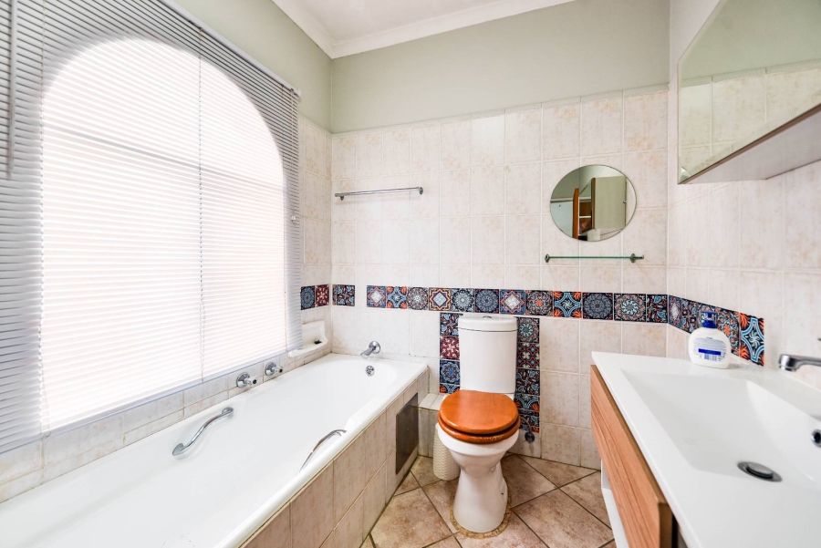 4 Bedroom Property for Sale in Moreleta Park Gauteng