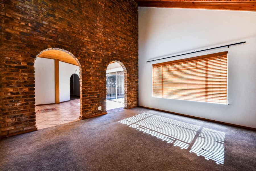4 Bedroom Property for Sale in Moreleta Park Gauteng