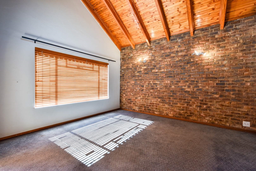 4 Bedroom Property for Sale in Moreleta Park Gauteng