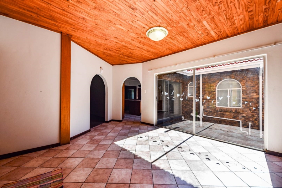 4 Bedroom Property for Sale in Moreleta Park Gauteng