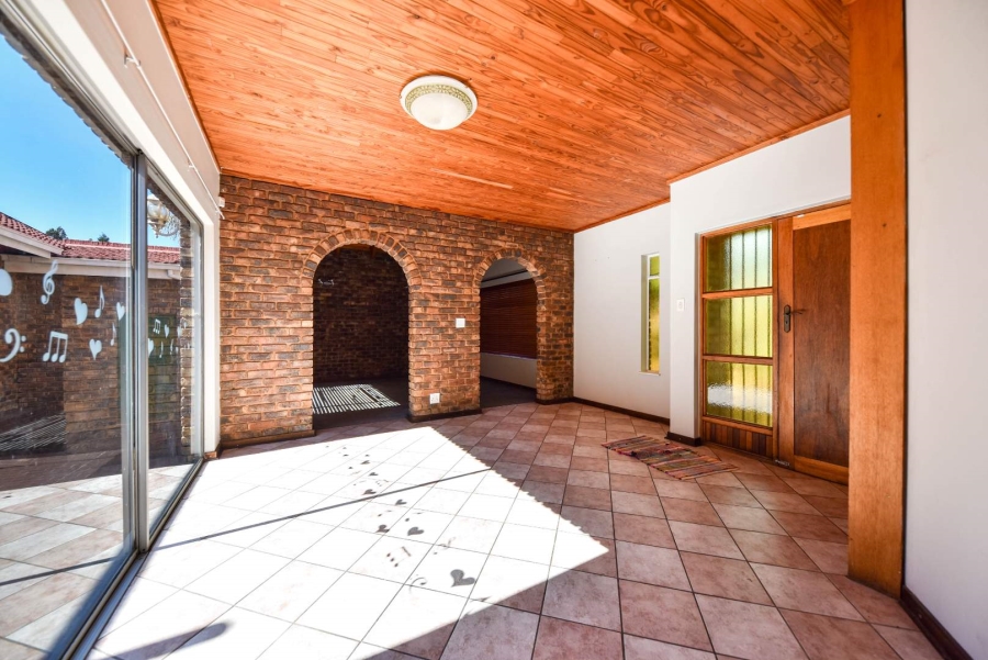 4 Bedroom Property for Sale in Moreleta Park Gauteng