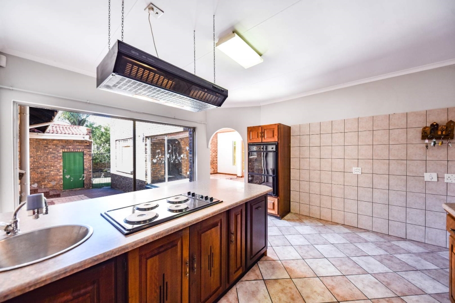 4 Bedroom Property for Sale in Moreleta Park Gauteng