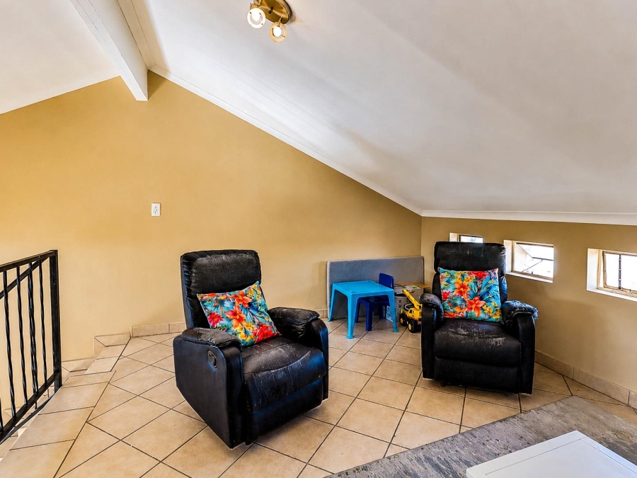 2 Bedroom Property for Sale in Country View Gauteng