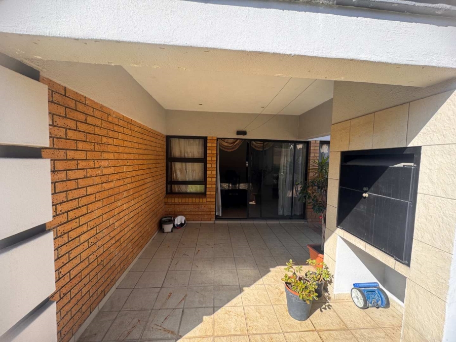 4 Bedroom Property for Sale in Meyersdal Gauteng