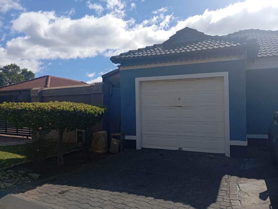 4 Bedroom Property for Sale in Alveda Park Gauteng
