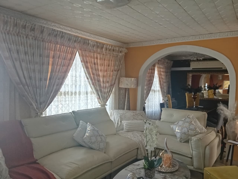 4 Bedroom Property for Sale in Alveda Park Gauteng