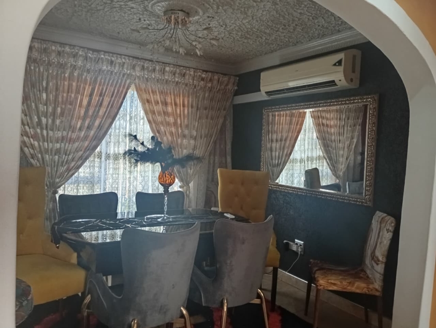 4 Bedroom Property for Sale in Alveda Park Gauteng