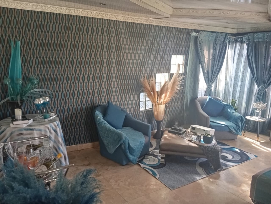 4 Bedroom Property for Sale in Alveda Park Gauteng