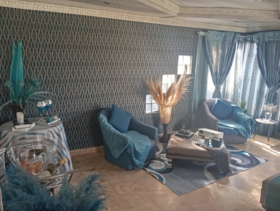 4 Bedroom Property for Sale in Alveda Park Gauteng