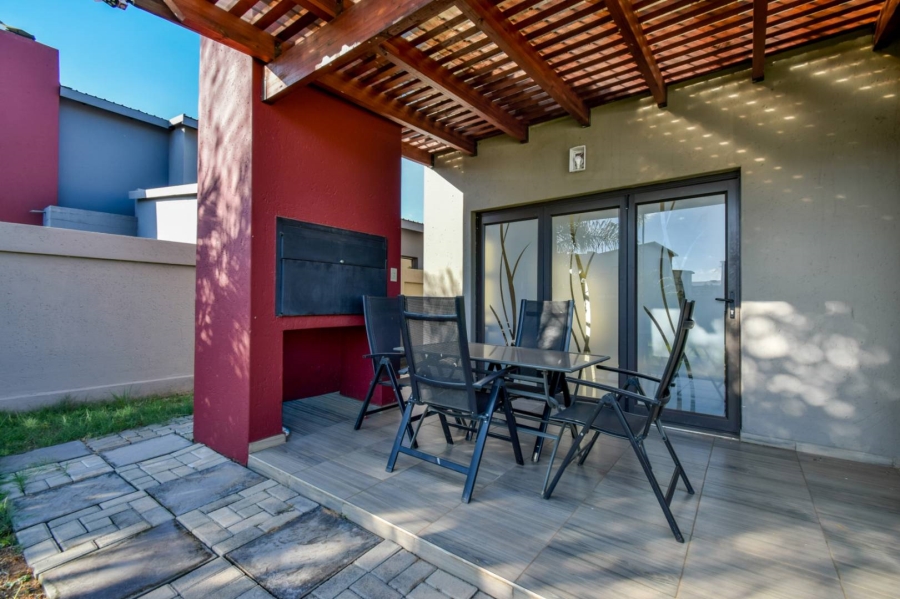 3 Bedroom Property for Sale in Zambezi Manor Lifestyle Estate Gauteng