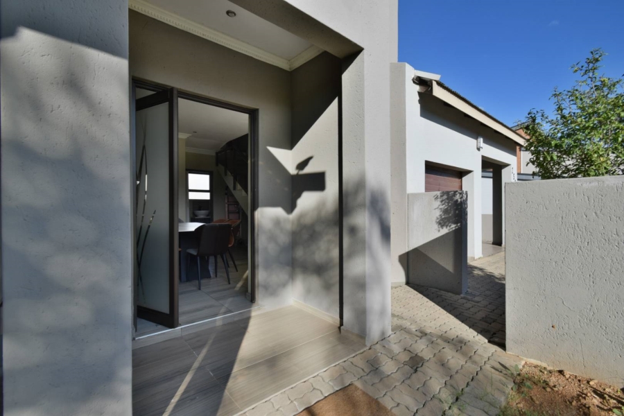 3 Bedroom Property for Sale in Zambezi Manor Lifestyle Estate Gauteng