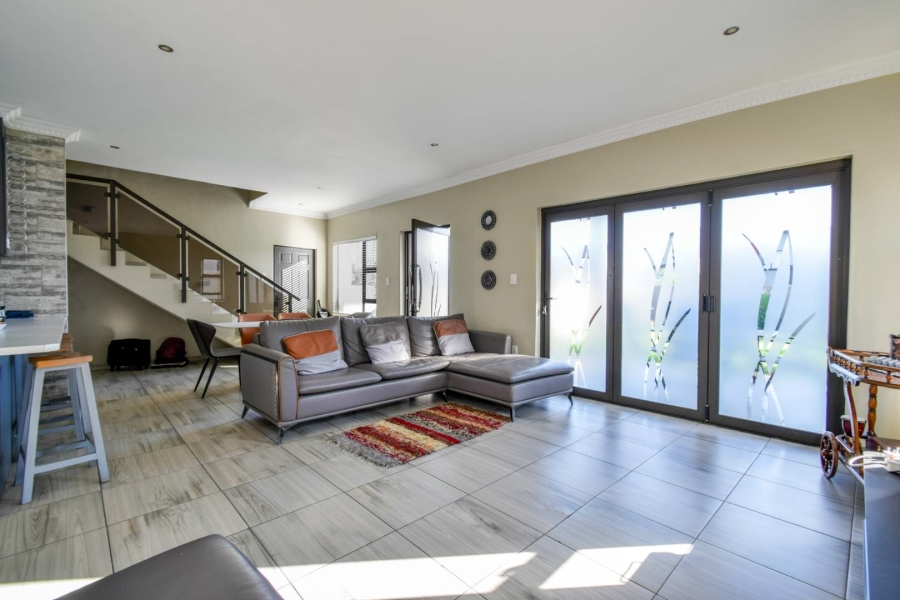 3 Bedroom Property for Sale in Zambezi Manor Lifestyle Estate Gauteng