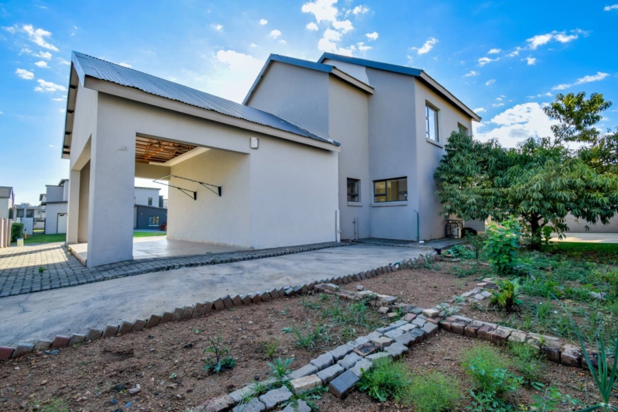 3 Bedroom Property for Sale in Zambezi Manor Lifestyle Estate Gauteng