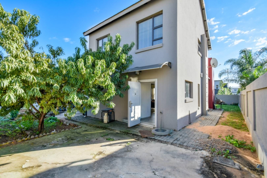 3 Bedroom Property for Sale in Zambezi Manor Lifestyle Estate Gauteng