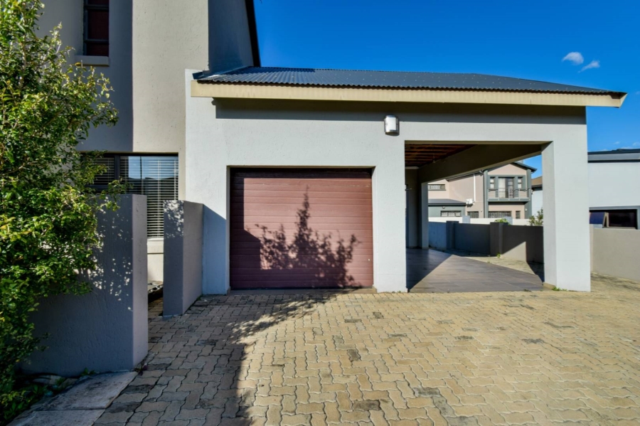 3 Bedroom Property for Sale in Zambezi Manor Lifestyle Estate Gauteng