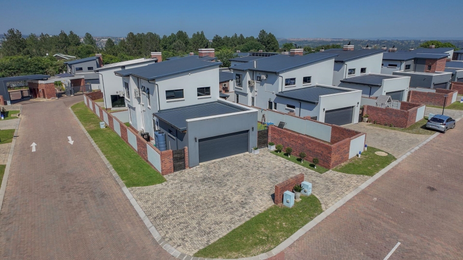 3 Bedroom Property for Sale in Maroeladal Gauteng