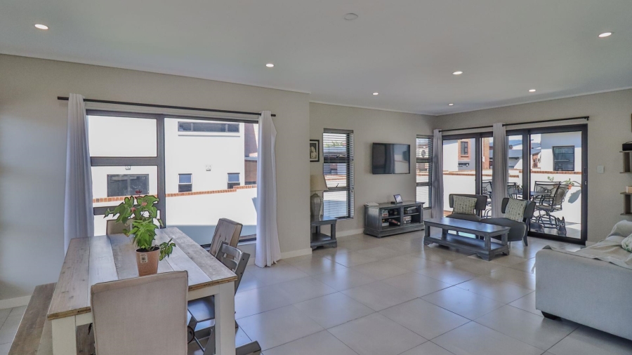 3 Bedroom Property for Sale in Maroeladal Gauteng