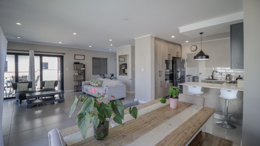 3 Bedroom Property for Sale in Maroeladal Gauteng