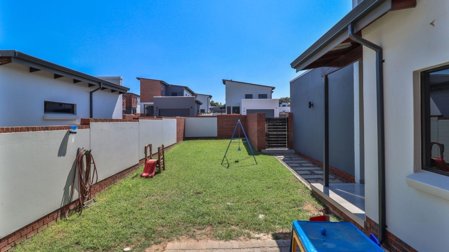 3 Bedroom Property for Sale in Maroeladal Gauteng