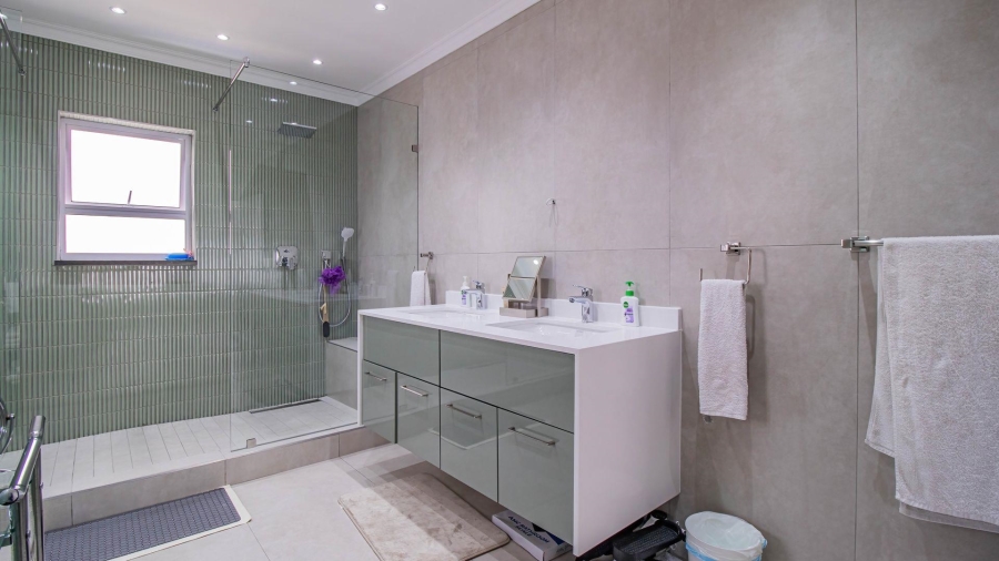 To Let 4 Bedroom Property for Rent in Craigavon Gauteng