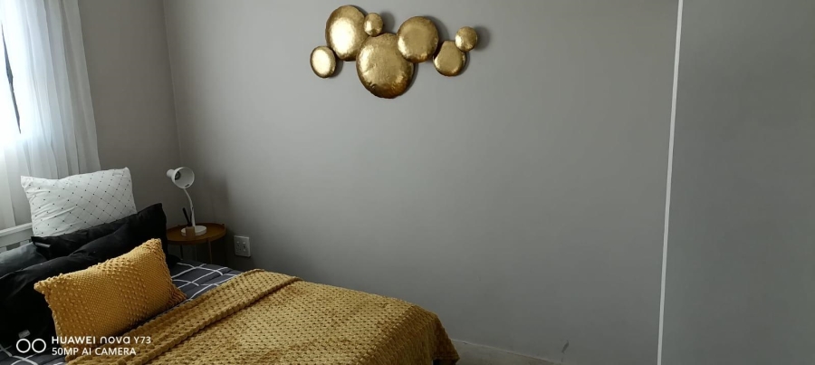 2 Bedroom Property for Sale in Clayville Gauteng