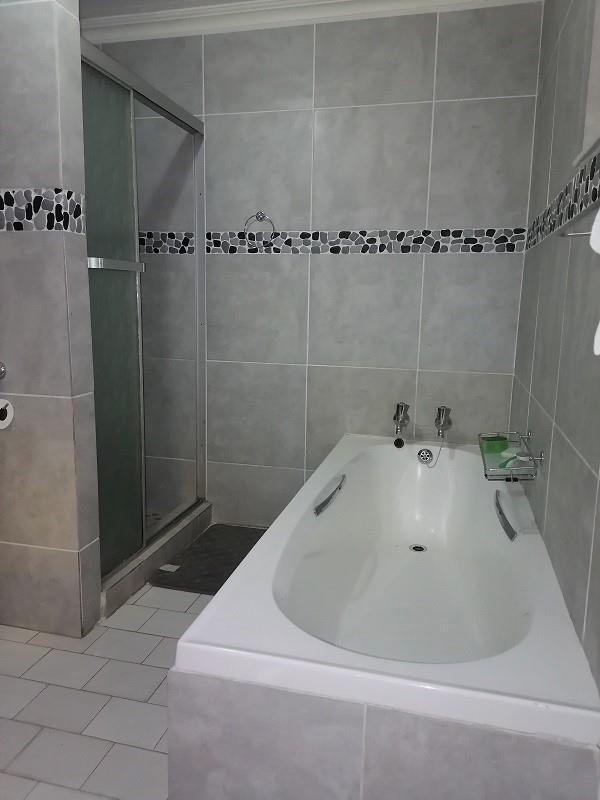 0 Bedroom Property for Sale in Oakdene Gauteng