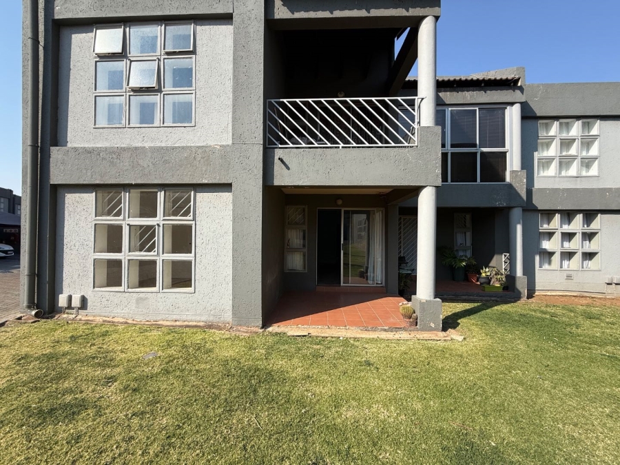3 Bedroom Property for Sale in Mulbarton Gauteng