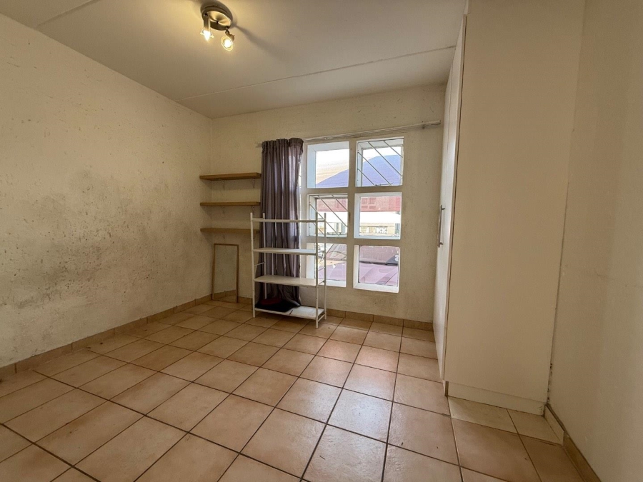 3 Bedroom Property for Sale in Mulbarton Gauteng