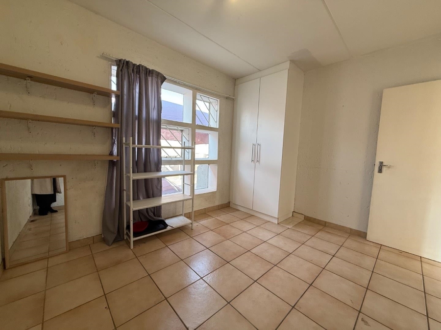 3 Bedroom Property for Sale in Mulbarton Gauteng