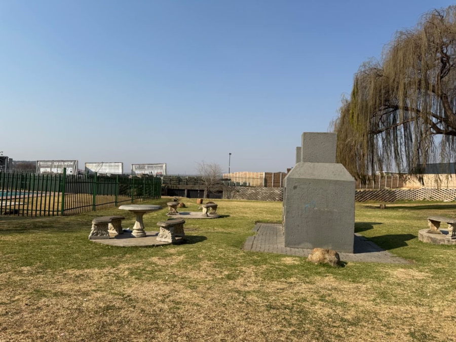 3 Bedroom Property for Sale in Mulbarton Gauteng