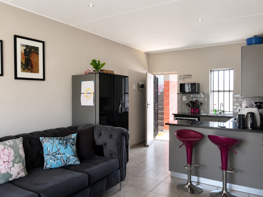 2 Bedroom Property for Sale in Ruimsig Gauteng