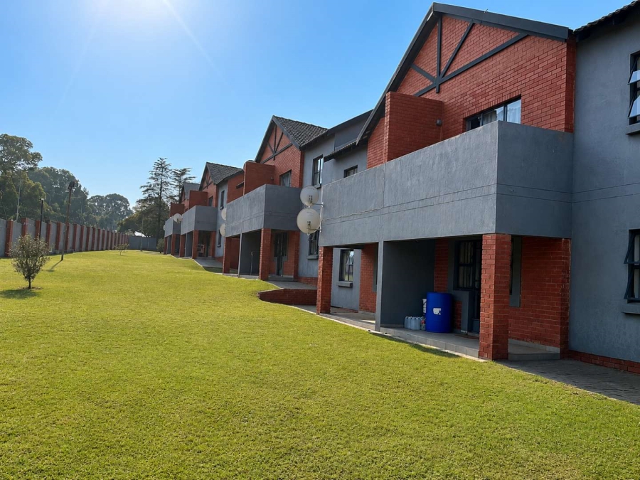 2 Bedroom Property for Sale in Ruimsig Gauteng