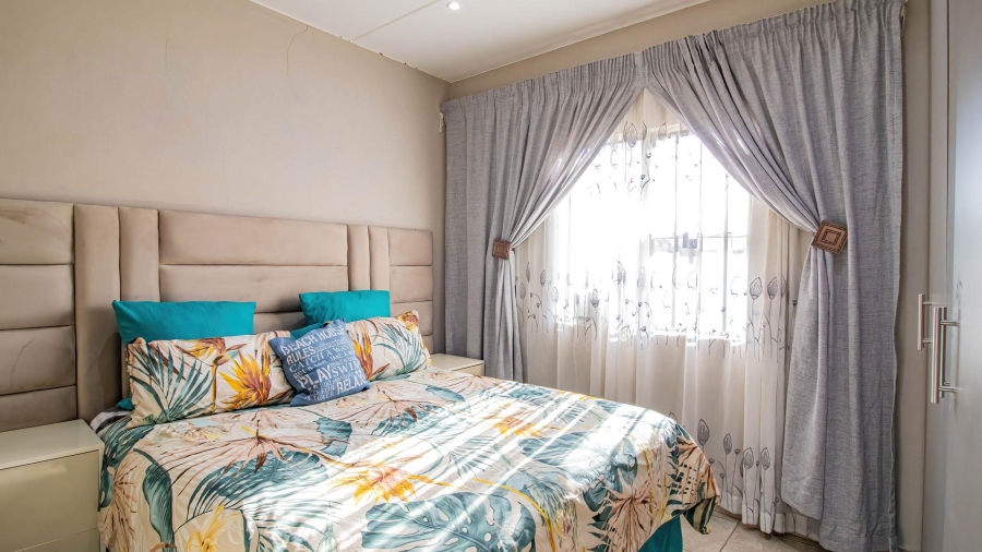 2 Bedroom Property for Sale in Ruimsig Gauteng